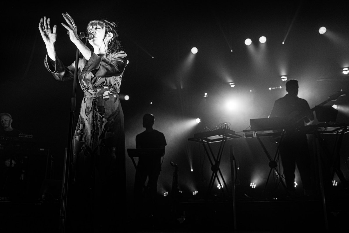 photogmusic's tweet photo. Fun Tuesday night electronica dance show with @si_bonobo and @NicoleMiglis at @ACT_Ottawa @takeaimmedia @ninjatune 
•
•
•
•
•
#music #ottawa #simongreen #photography #concertphoto #concertphotography #livemusic #bonobo #nicolemiglis https://t.co/beSAbhb2wl
