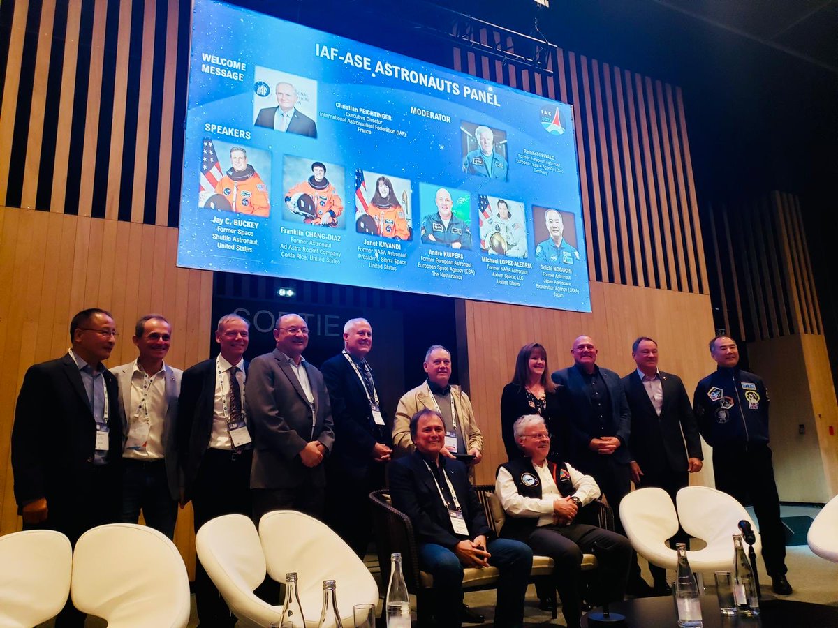 It was fun joining old astronaut colleagues yesterday in Paris at the #IAC2022 IAF-ASE panel, led by ⁦@ReinholdEwald⁩, fielded great questions from the young generation who will take humans to the stars. Godspeed!