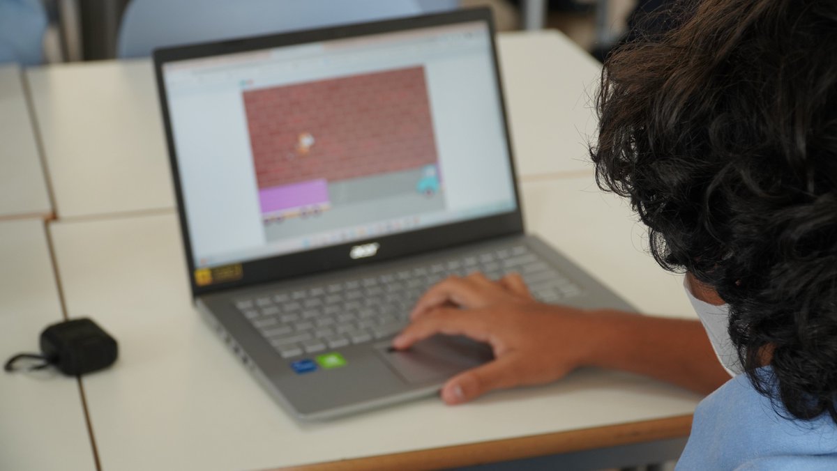 AIS_DigitalEd's tweet photo. Our grade 7 to 9 students have been working hard on developing their coding skills. Today grade 8 students invited staff for an 'Arcade Day' experience where students had the opportunity to explain the game that they had made and teachers got to play these games. #AISDigitec https://t.co/jJmfbuB2Dc