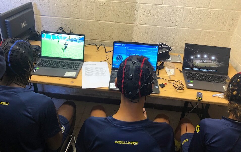 Train the brain!
Proud to be part of this unique project for Belgium football 🇧🇪 <a href="/UnionStGilloise/">Royale Union Saint-Gilloise</a> <a href="/IBraintech/">iPho9</a> #smallstepbigthinking