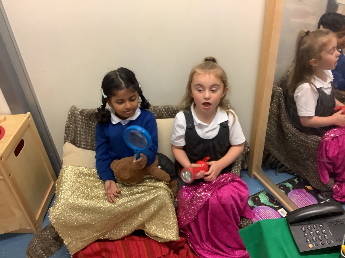 bpsclassof2029's tweet photo. Look at all our lovely play in P1/2, drawing sunsets, pretending to be babies, doing homework, counting our money #playingislearning
#learningisplaying https://t.co/FQUV35RbXP