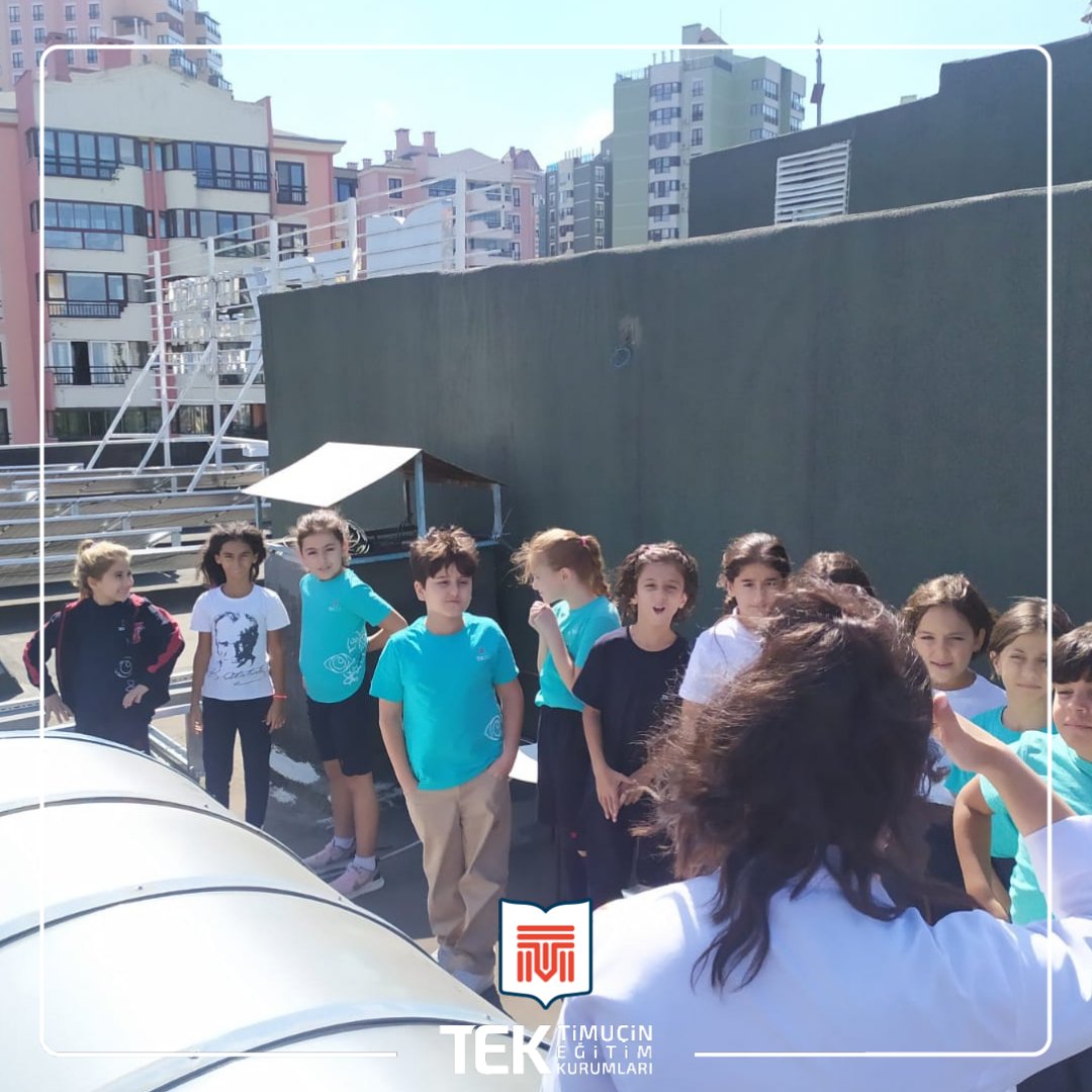 tekokullari's tweet photo. TEK Okulları olarak, yenilenebilir ve sürdürülebilir enerji kaynaklarından biri olan Güneş enerjisini kullanarak kendi elektrik enerjimizi üretmeye başladık. https://t.co/qGIdN03dTj