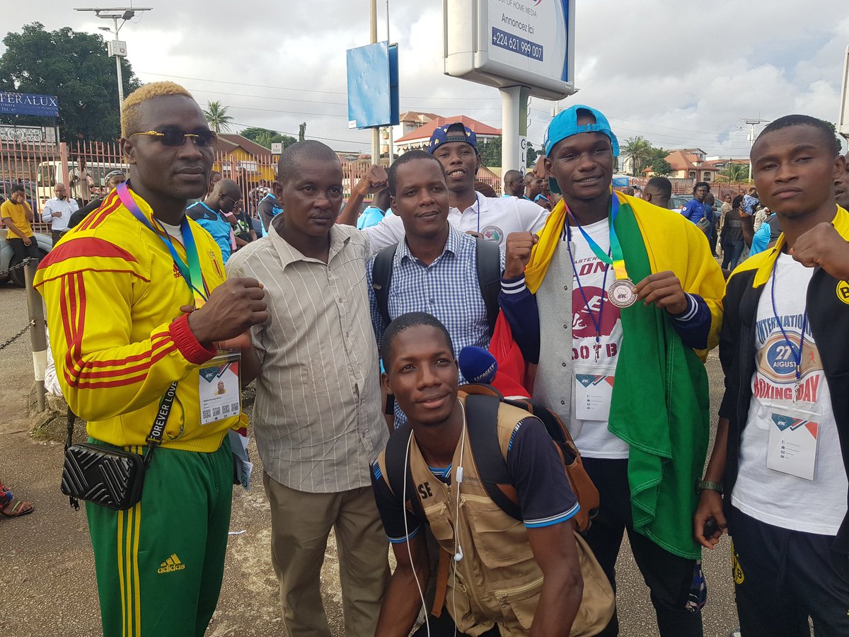 mamadoubhoye101's tweet photo. Alseny Conté et Ibrahima Sory Barry médaillés de bronze au championnat d'Afrique de Boxe Amateur. #Maputo2022 https://t.co/8k7gNtme9N