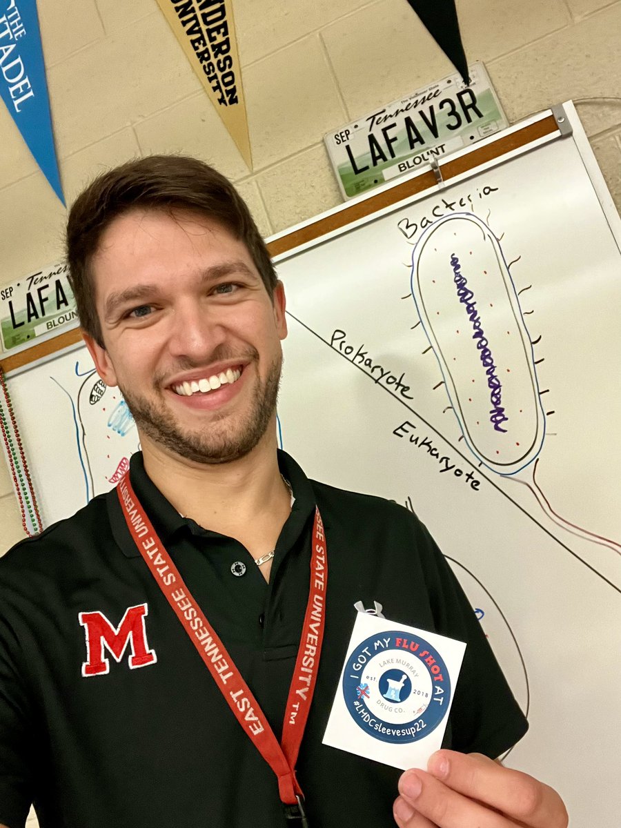 LaFaverScience's tweet photo. Starting off Wednesday Stormy with that flu shot, thanks Lake Murray Drug Co.!!! #LMDCsleevesup22 #shhstheway https://t.co/T0tRQ3L6Lh