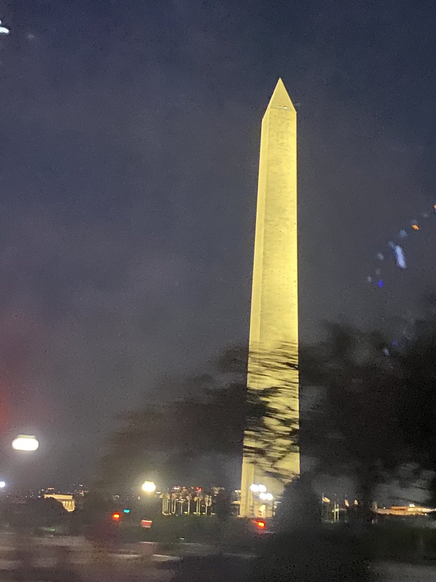 Susan_AGACGFM's tweet photo. Easy ride in to DC for day 2 of #fraud22. Nourishment ahead of another day of learning and connecting! ⁦@AGACGFM⁩ https://t.co/ntrtkUQpdm