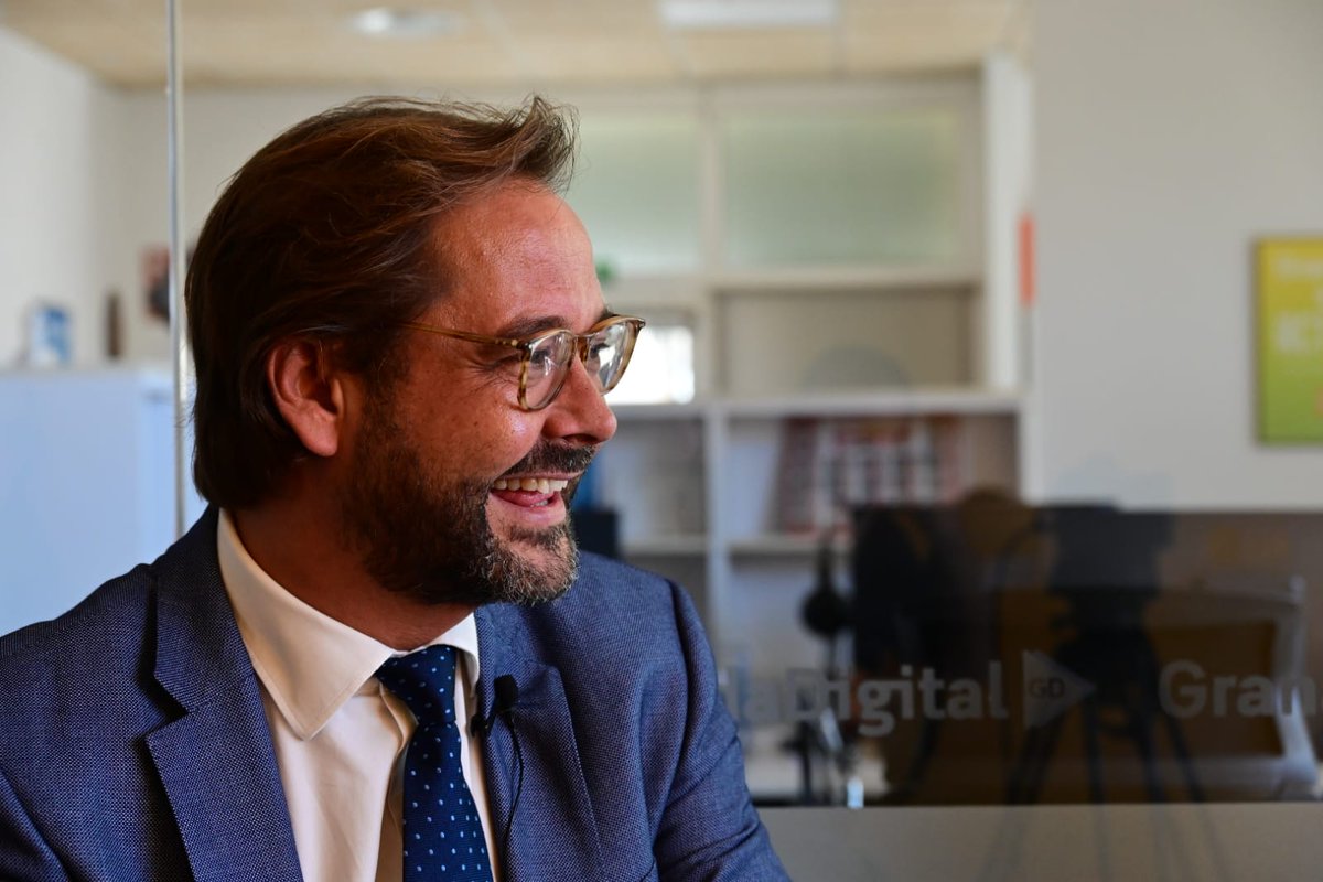 JuntaGranada's tweet photo. El delegado del Gobierno, @agranados6957, en #DirectosEnRedGD de @granadadigital, haciendo repaso de las prioridades del Gobierno andaluz para la provincia
📱 En https://t.co/IAPwh5qVDg, Facebook Live, YouTube y https://t.co/nGL9xdWokB
https://t.co/JzjIMorjpK https://t.co/1aKeyDa3jo