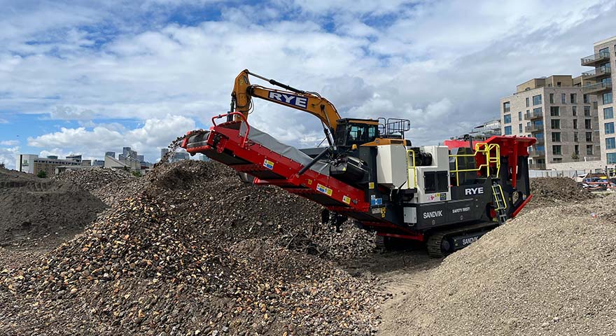 sandvikmobiles's tweet photo. Rye Group have recently invested in a Sandvik QJ241 mobile jaw crusher from Retec Equipment Ltd. @ryedemolition is operating their entire fleet with HVO fuel rather than diesel.

Learn More: https://t.co/kzOYCWdJag

#customerfocus #sustainability #HVO #rockprocessingsolutions https://t.co/mklWw2uCDT