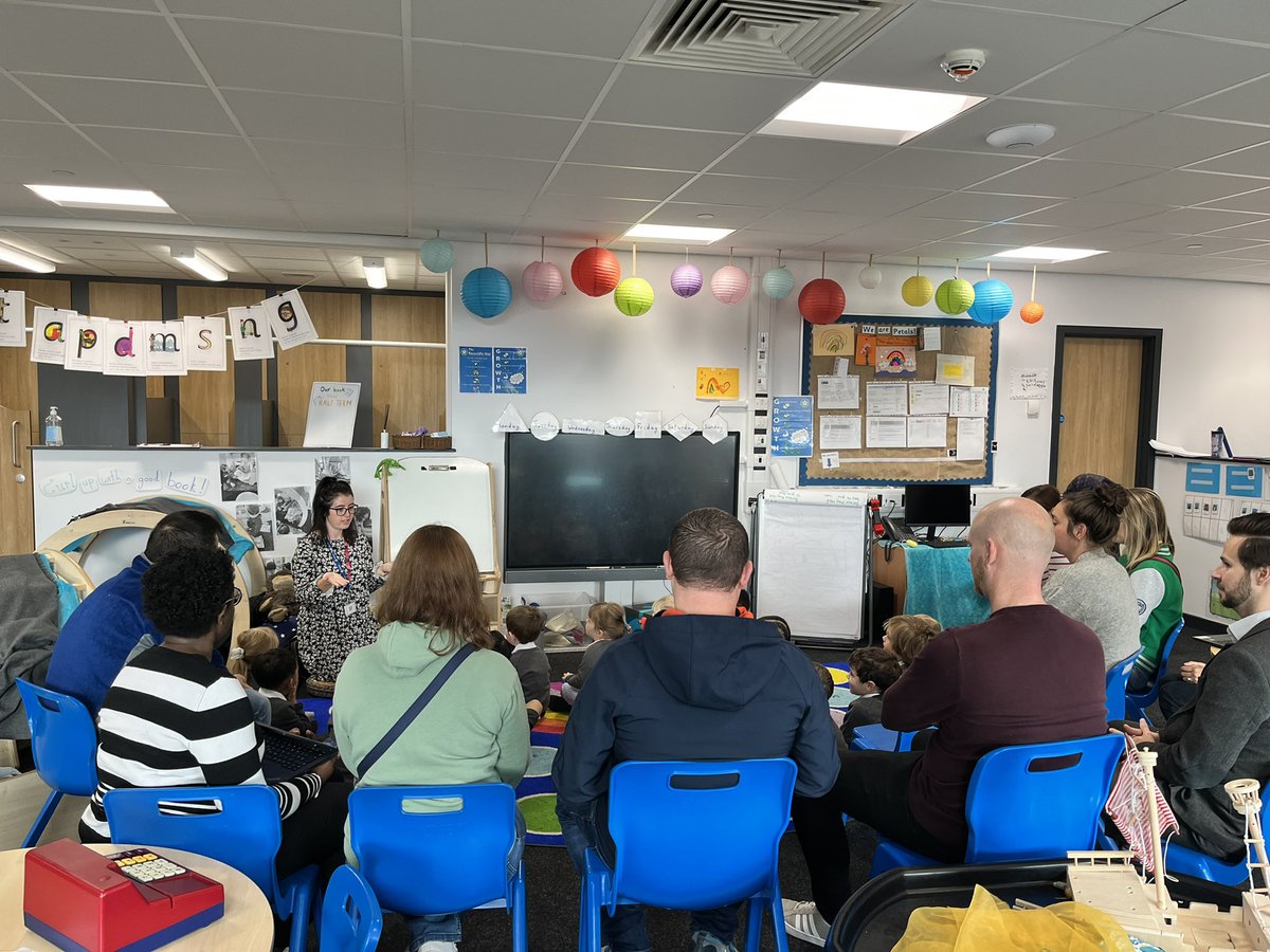RosecliffeSpen1's tweet photo. Today we held our Phonics in Action Workshop for parents new to Reception and @RuthMiskinEdu Read Write Inc.
Parents learned about how we teach reading and then saw it in action in class!
#phonicsinaction #FredTalk ๐ธ#RosecliffeFamily @satrust_ https://t.co/F2RZ1JIMS5