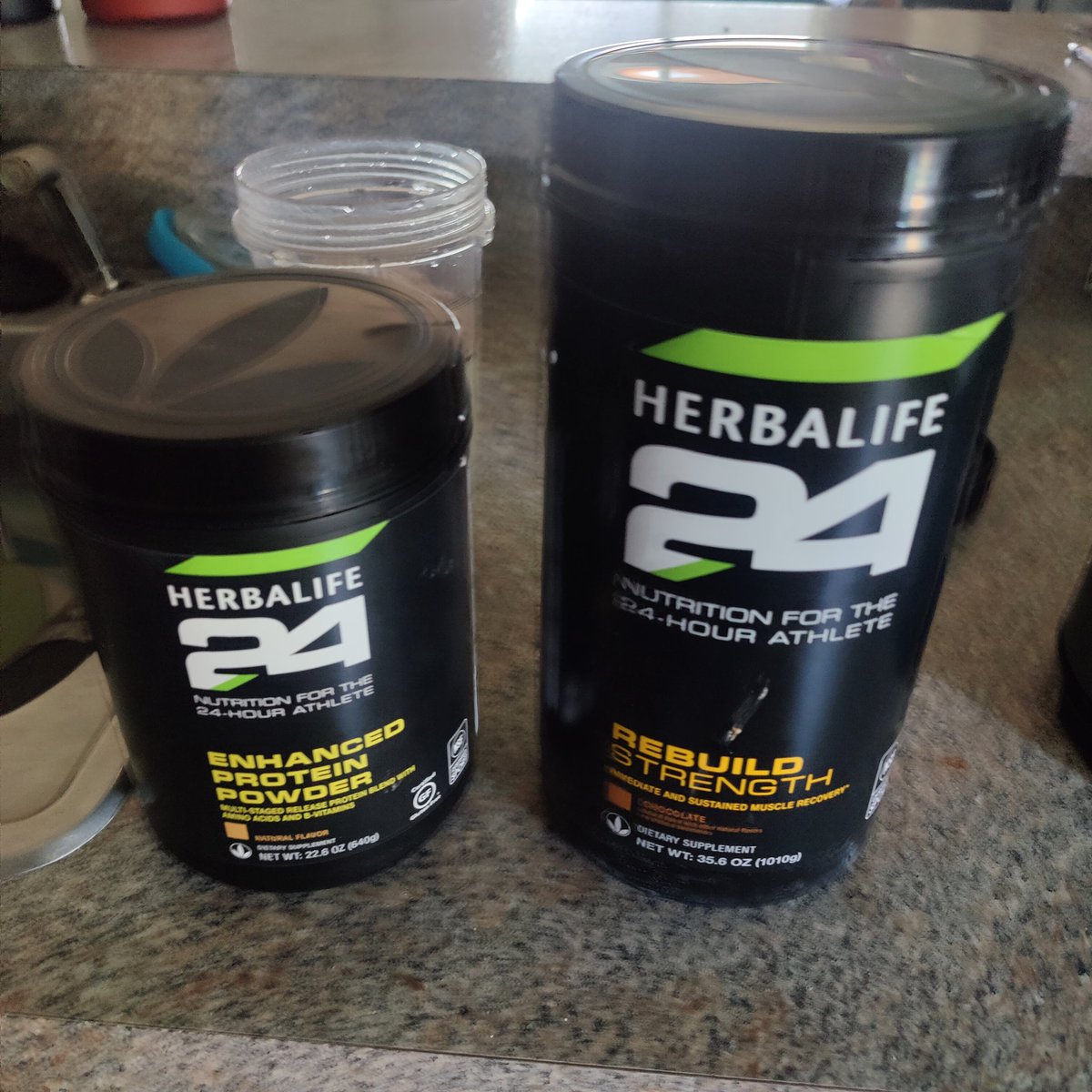 bhetz864's tweet photo. Post workout nutrition is key! Fast absorbing proteins mixed with slow release will make sure you continually recover.

#herbalife #herbalife24 #nutritionists #h24leanmachine https://t.co/I886he8mV9