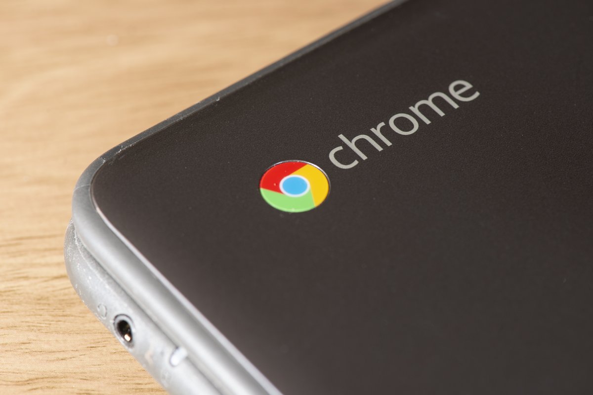 HiddenApp tweet media