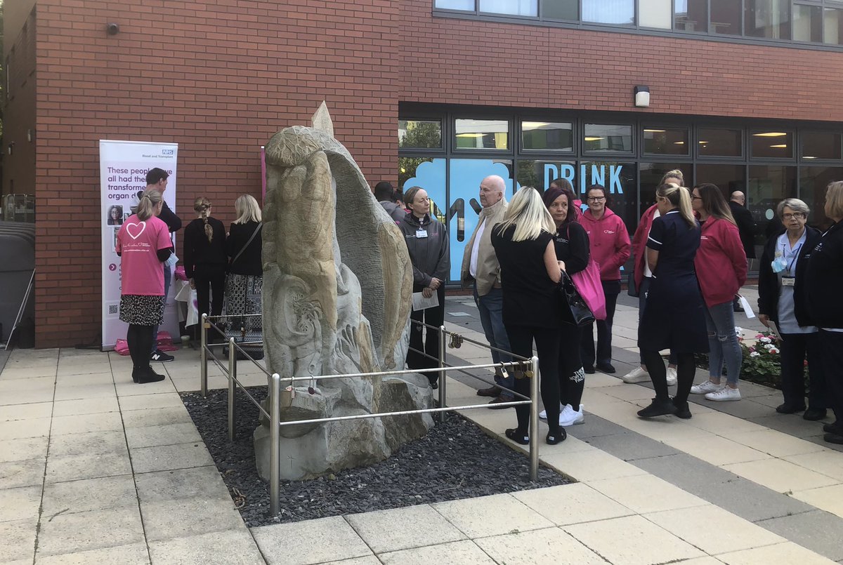 BuglassHelen's tweet image. Lovely memorial service today honouring organ donors &amp;amp; their families #giftoflife @MidOrgan @MidYorkshireNHS #OrganDonation @NHSBT @Yorkshire_OTDT