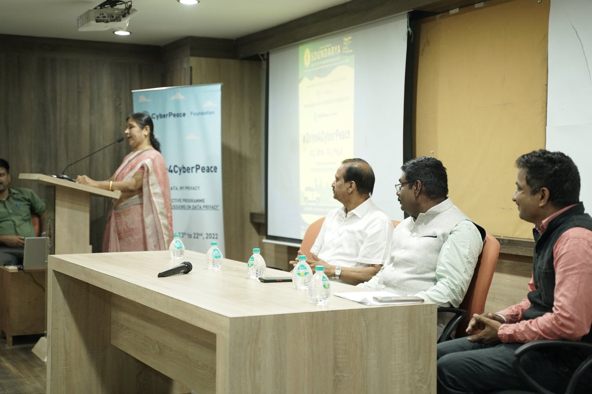 cyberpeacengo's tweet photo. Another engaging #Drive4CyberPeace session conducted at @simssoundarya, #Bengaluru. To see this extraordinary enthusiasm and listen to the students' insights on #DataPrivacy is absolutely incredible.
#CyberPeace☮️ #CyberSecurity #DataPrivacy https://t.co/C63xcRa7Et