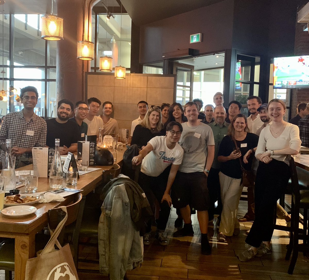 MCJ Toronto Climate Tech meet-up last night ✨ 

20 new faces and now friends half way round the world. 

@mcjcollective