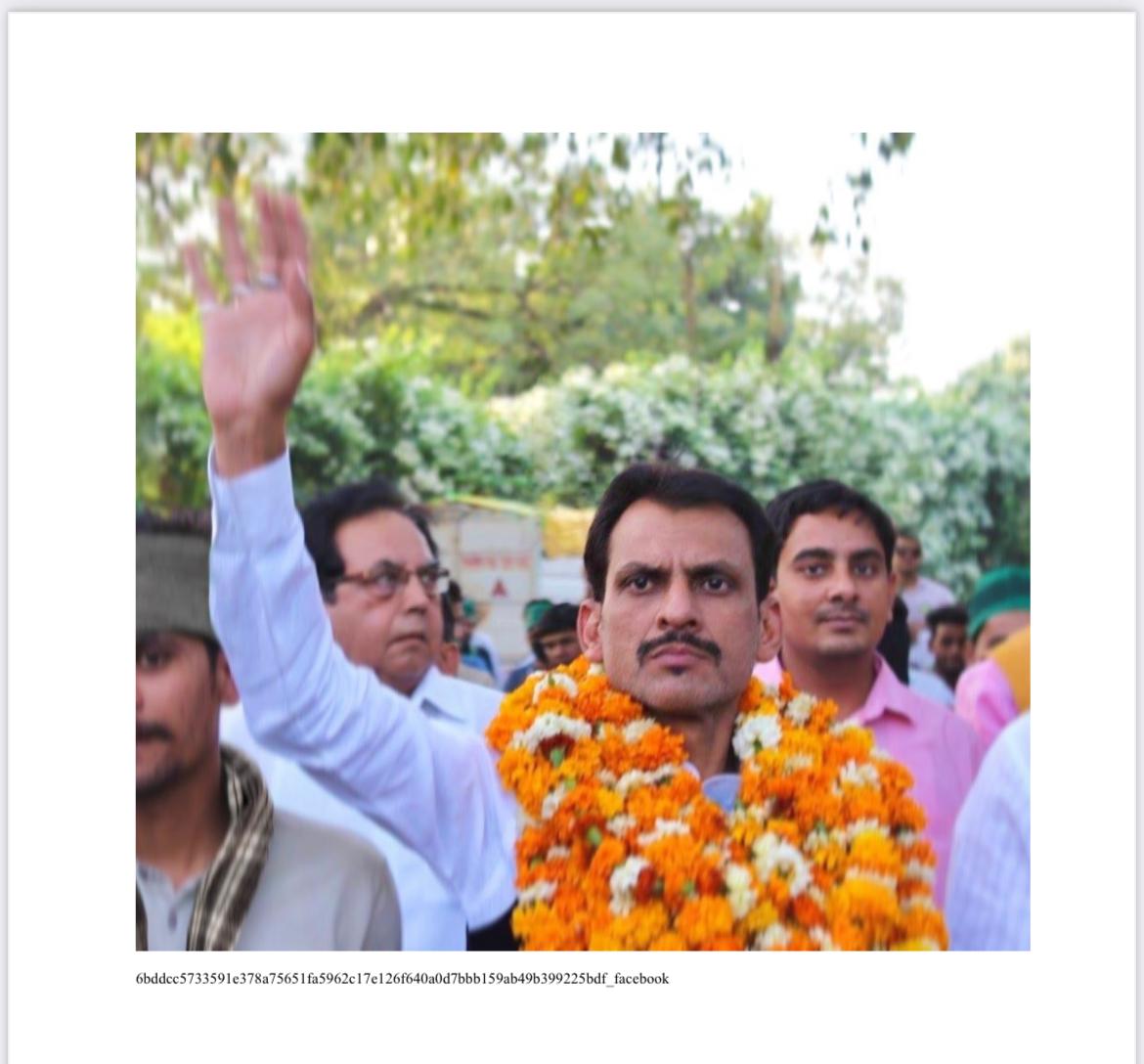 deekshasingh77's tweet photo. अमानतुल्लाह का 'BAG MAN' गिरफ्तार। कौशर आलम सिद्दिकी को तेलंगाना से दिल्ली पुलिस ने गिरफ्तार किया।

कौशर के घर से ACB रेड के दौरान 12 लाख कैश और हथियार कारतूस बरामद हुए थे। ACB ने कौशर के घर से लाल डायरी बरामद की थी, डायरी में पैसे का लेखा जोखा था। https://t.co/SwxeWmN2Jm