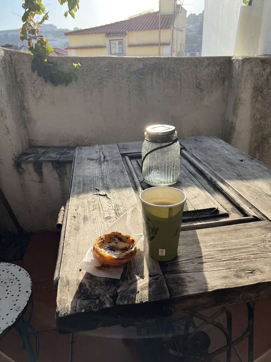 amygallim0re's tweet photo. Find yourself a company where you work from places like this 🇵🇹 @Connective_3
#WorkFromAbroad https://t.co/p6rD12vwuZ