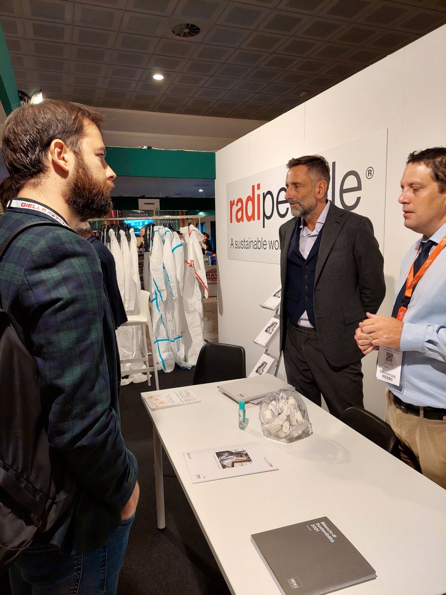 RadiciGroup's tweet photo. I DPI made in Italy di #RadiciGroup a #SafetyExpo 2022 (Stand P).
Il Gruppo partecipa alla fiera italiana dedicata alla salute e sicurezza sul lavoro: nuovi capi sostenibili certificati ISCC PLUS ampliano la gamma #radipeople.
Scopri di più: https://t.co/DNWDvWU3K0 https://t.co/1urhtRXP1x