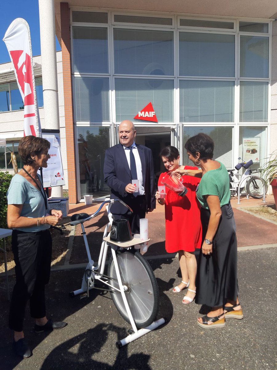 club_reussir's tweet photo. 📢 [ EVENEMENT ] Aujourd'hui, visite du #village #developpement #durable de la @MAIF à #Blagnac ! 

#confMAIF puis découverte des #atelier #zerowaste et des #stand #ecoresponsable https://t.co/HaY110rwvF