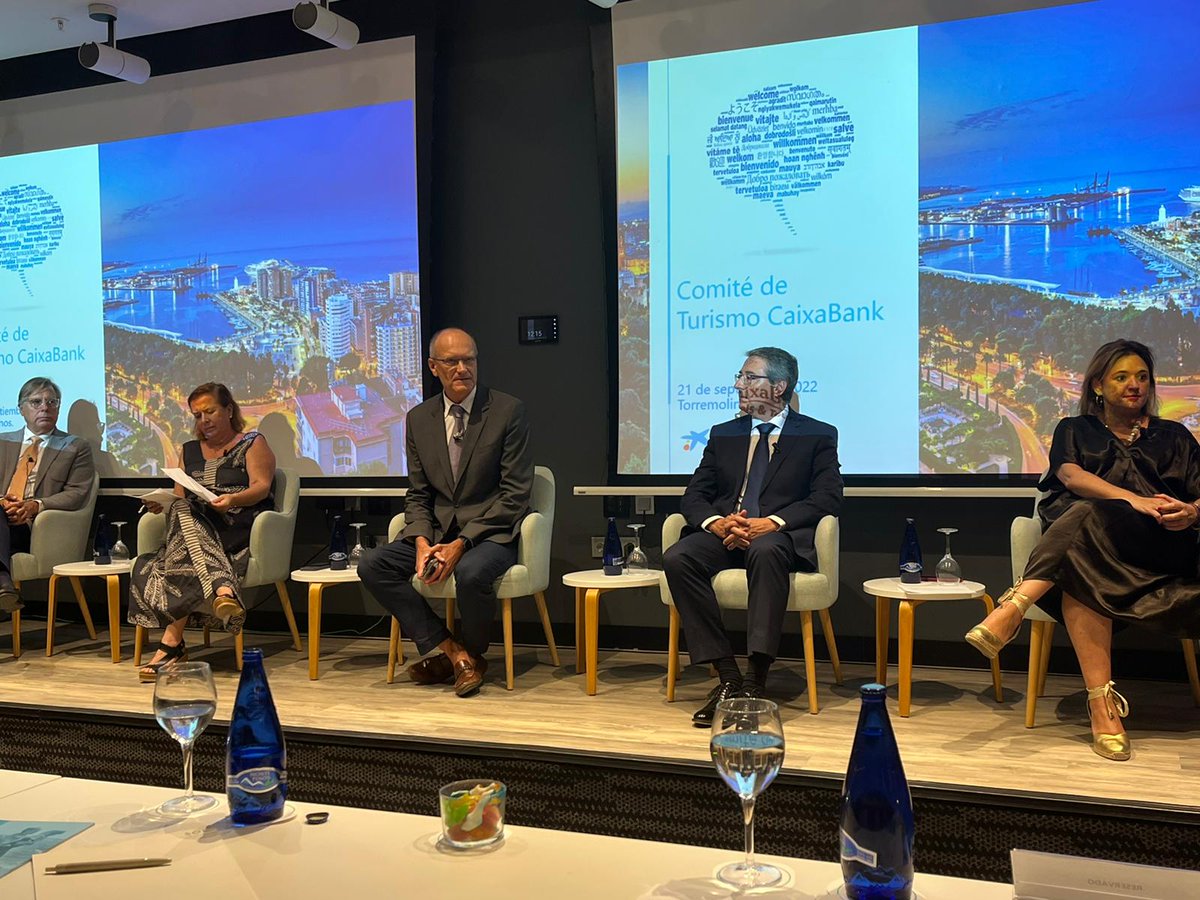 Aehcos's tweet photo. José Luque, nuestro presidente, ha sido el encargado hoy de moderar la mesa redonda “Costa del Sol, restos para el futuro”, celebrada en el Hotel Sol Don Pablo Torremolinos dentro del Comité de turismo de @caixabank. https://t.co/SBJsRtOxTb