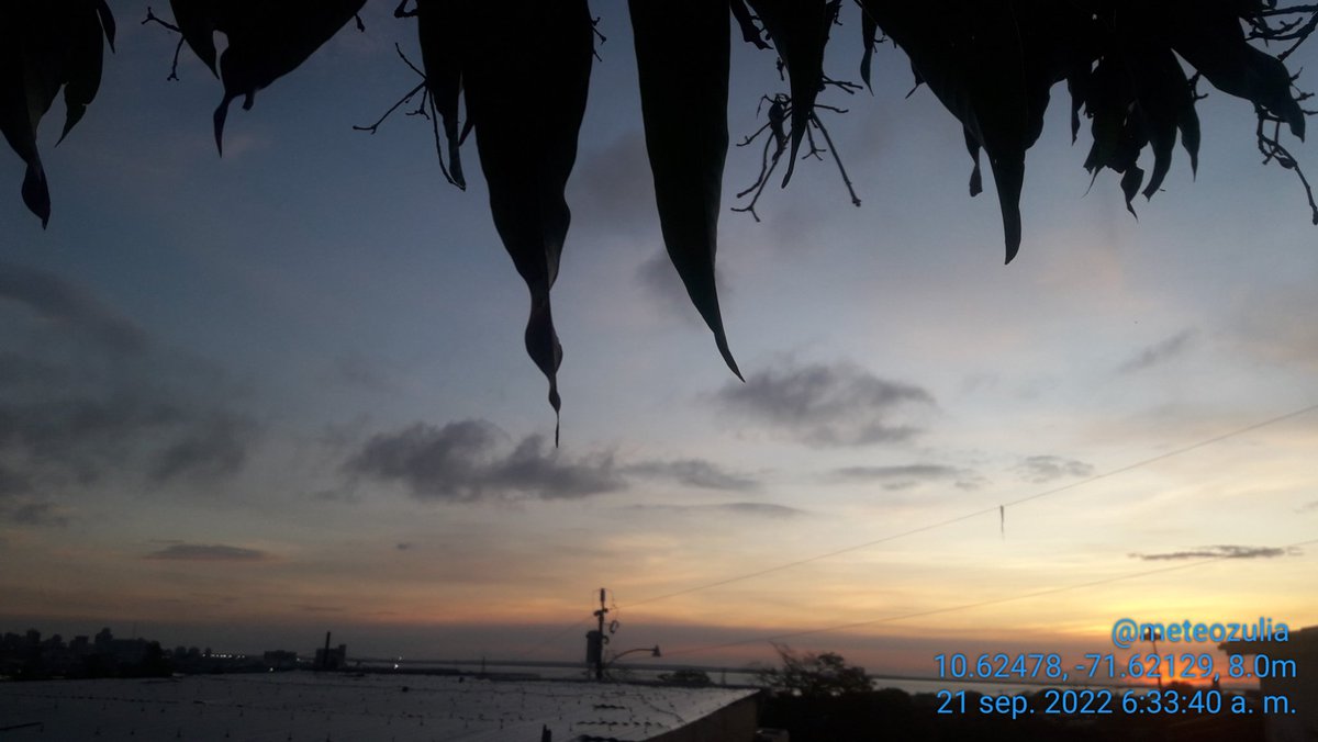 MeteoZulia's tweet photo. Asi de bonito y fresco Amaneció en #Maracaibo este #Miercoles #21Sep2022 despues de las #Lluvias de la madrugada
#Felizdia
#Sol #Nubes #Tormentas
#Sun #Sunrise #SunriseLovers #Clouds #CloudsLovers #Storm #StormHours #StormLovers #Picoftheday #ThePhotoHour https://t.co/6Sa5h6lHjC