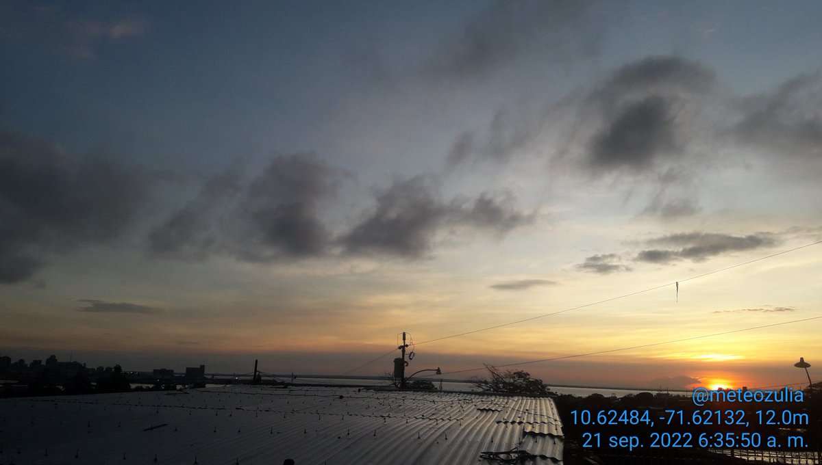 MeteoZulia's tweet photo. Asi de bonito y fresco Amaneció en #Maracaibo este #Miercoles #21Sep2022 despues de las #Lluvias de la madrugada
#Felizdia
#Sol #Nubes #Tormentas
#Sun #Sunrise #SunriseLovers #Clouds #CloudsLovers #Storm #StormHours #StormLovers #Picoftheday #ThePhotoHour https://t.co/6Sa5h6lHjC