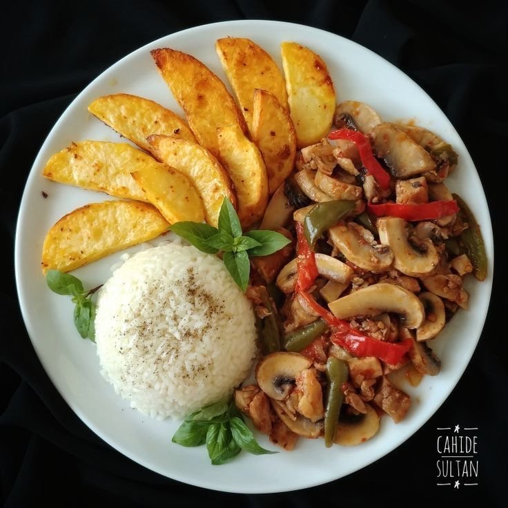 Opción de almuerzo:

1 papa
1/4tz arroz
Champiñones con pimentón y ajo