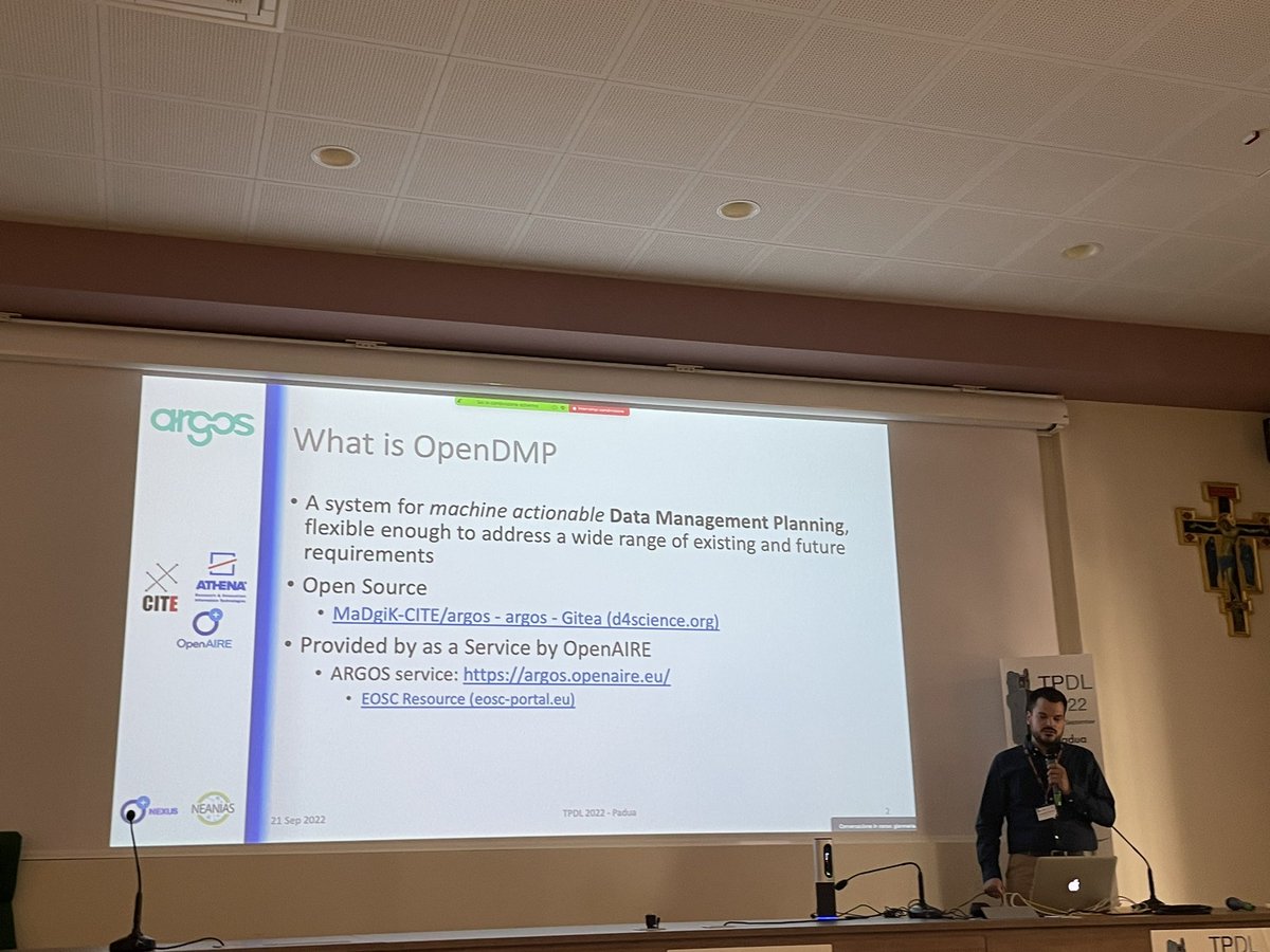 HimarshaJ's tweet photo. #TPDL2022 Booster Session 1:
Paper 6
“OpenDMP: orchestrating Data Management processes in research ecosystems”
By Elli Papadopoulou, Georgios Kakaletris, Diamantis Tziotzios and Natalia Manola
@WebSciDL @TPDL https://t.co/cEBQucEU8T