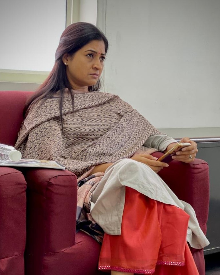 Junaid1966's tweet photo. जन्मदिन कि ढेरों शुभकामनाएं-मंगलकामनाएं @LambaAlka      दी,महिला सशक्तिकरण के पक्ष कि लड़ाई से ले कर अन्याय के खिलाफ़ आवाज़ उठाने वाला अपका बेबाक अन्दाज़ सभी के लिये प्रेरणास्त्रोत है।
"मुबारकबाद दी"
@LambaAlka 
#HappyBirthday https://t.co/UF4nfGUYdY