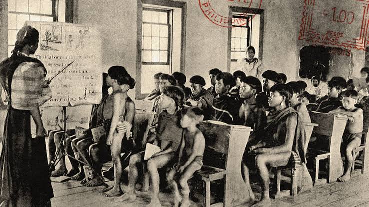 dump_lyks's tweet photo. I believed that colonial education helped in shaping the Philippine Literature we have now. If we aren't educated about how things were, we wouldn't learn how to fight for our own, do what makes us "us", and specifically, embody our Filipinism. #QuickTweet03
#LearnLit https://t.co/eGLK4IsFko