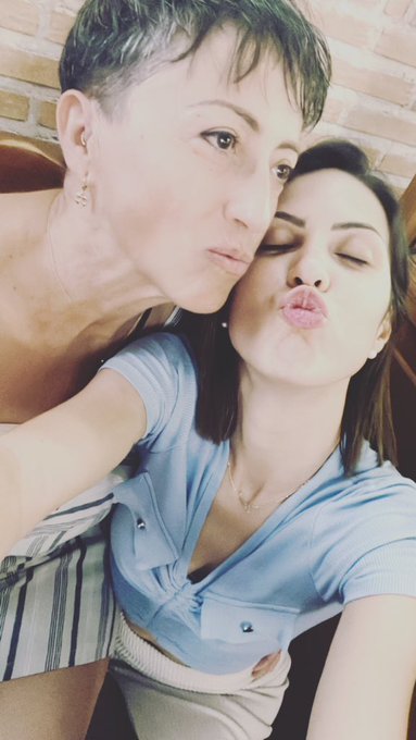 RT si quieres que ma&ntilde;ana haga stream de cocina con mami en twitch 🤭💙 https://t.co/KyAJWfwqIL<a href="/tag/marbellavice"class="tags"><span>#marbellavice</span></a>