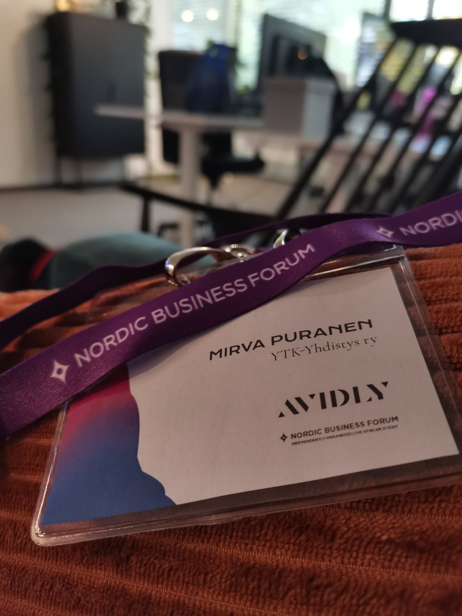 Kiitos @AvidlyFI livestreamin katselumahdollisuudesta täällä Lahdessa 🤩🤗 Pääsi tämä #tulevaisuudentyöelämä'stä kiinnostunutkin Hararia kuulemaan 🥳 #nbforum2022