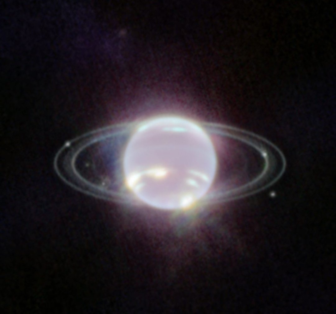 supermoongirl9's tweet photo. the clearest pictures of Neptune captured in 30+ years, enjoy https://t.co/3o9ddVxkoD