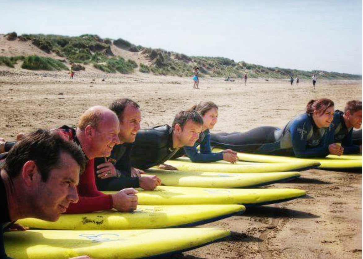 Calling all HR teams 🥳 What can be better than a surf orientated team building experience? If you work in HR and would like to speak to our staff about creating a corporate surf day, please message call us now on 01271 890400 #corporatesurfdays #corporatewellness #ndevon #HR