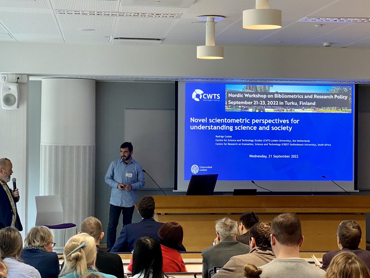 #nwb2022 <a href="/RodrigoCostas1/">Rodrigo Costas</a> taking the stage