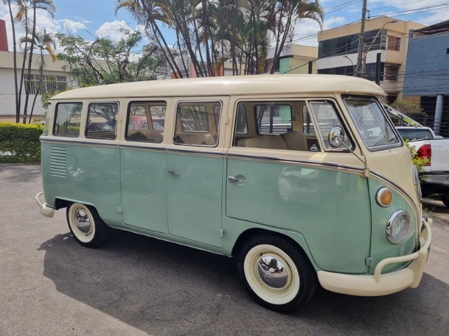 BRClassicCars's tweet photo. VW T1 splitwindow bus 1975 for sale €34.000,00 + shipping. Stock #5646
#classiccarsforsale #aircooledbuy #splitwindowbus #vwt1 #vwt1bus #splitbus #buskaufen https://t.co/IdUFuQ4wcu