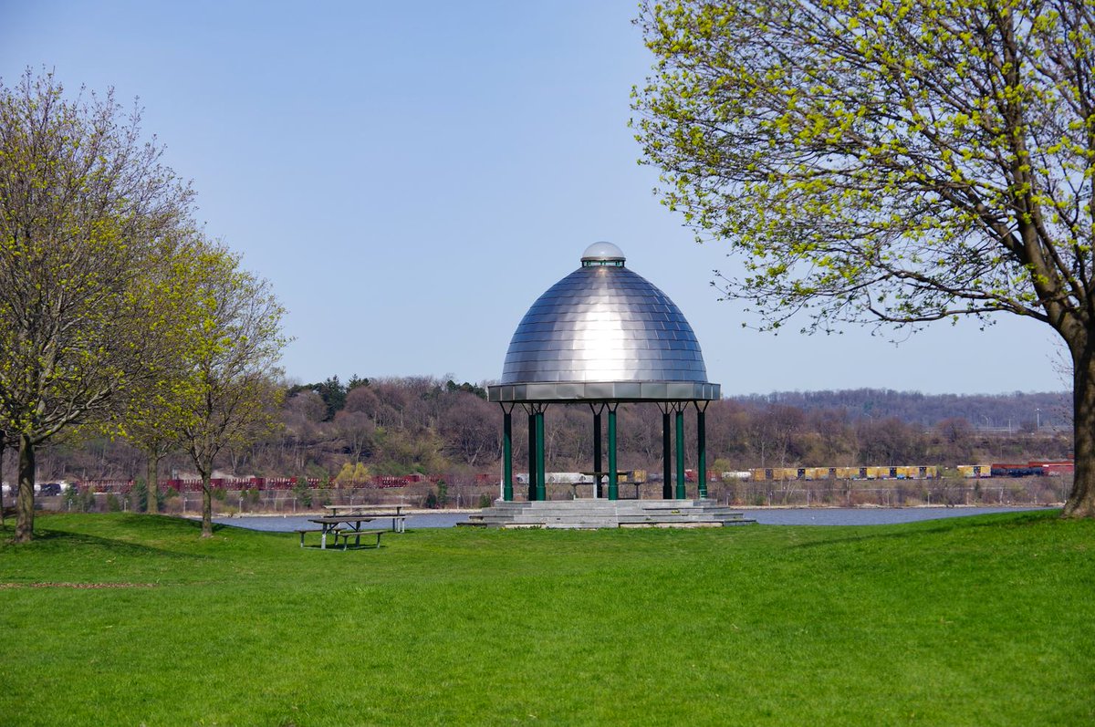It’s #NationalTreeDay and we thought a special way to commemorate the day would be to give away 150 trees down at Bayfront Park. We’ll be here from 10am - 2pm, or while supplies last! A variety of native tree species are available. Trees are approx. 1 meter tall. See you soon!