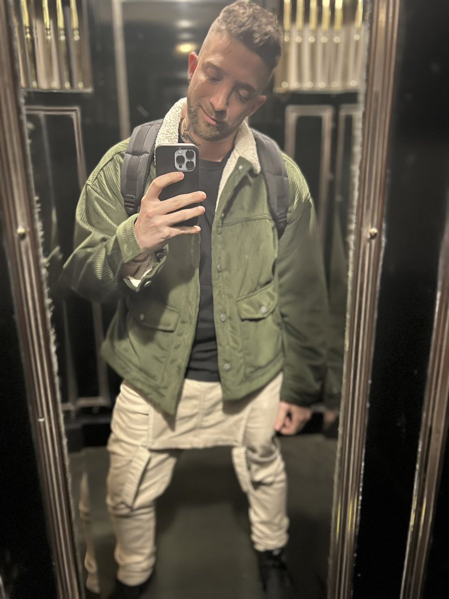 NAKED YOGUI 🔞 on Twitter: "RT @NakedYogui: 🤓 Wednesday"