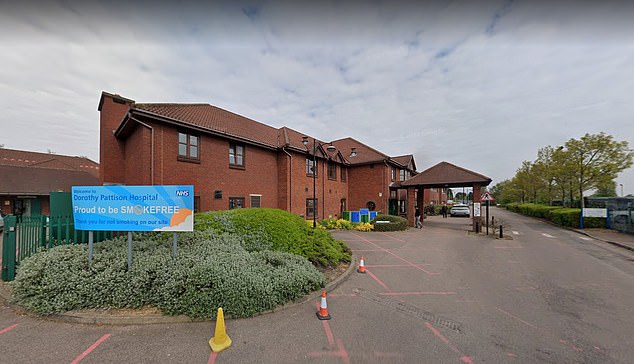 RecoveryColleg3's tweet photo. Today our team are at Dorothy Patterson Hospital from 2pm-3pm.

Come along to speak with us about the #mentalhealth support &amp; wellbeing services we provide in #Walsall 
#therecoverycollege https://t.co/0klvGHK1GW