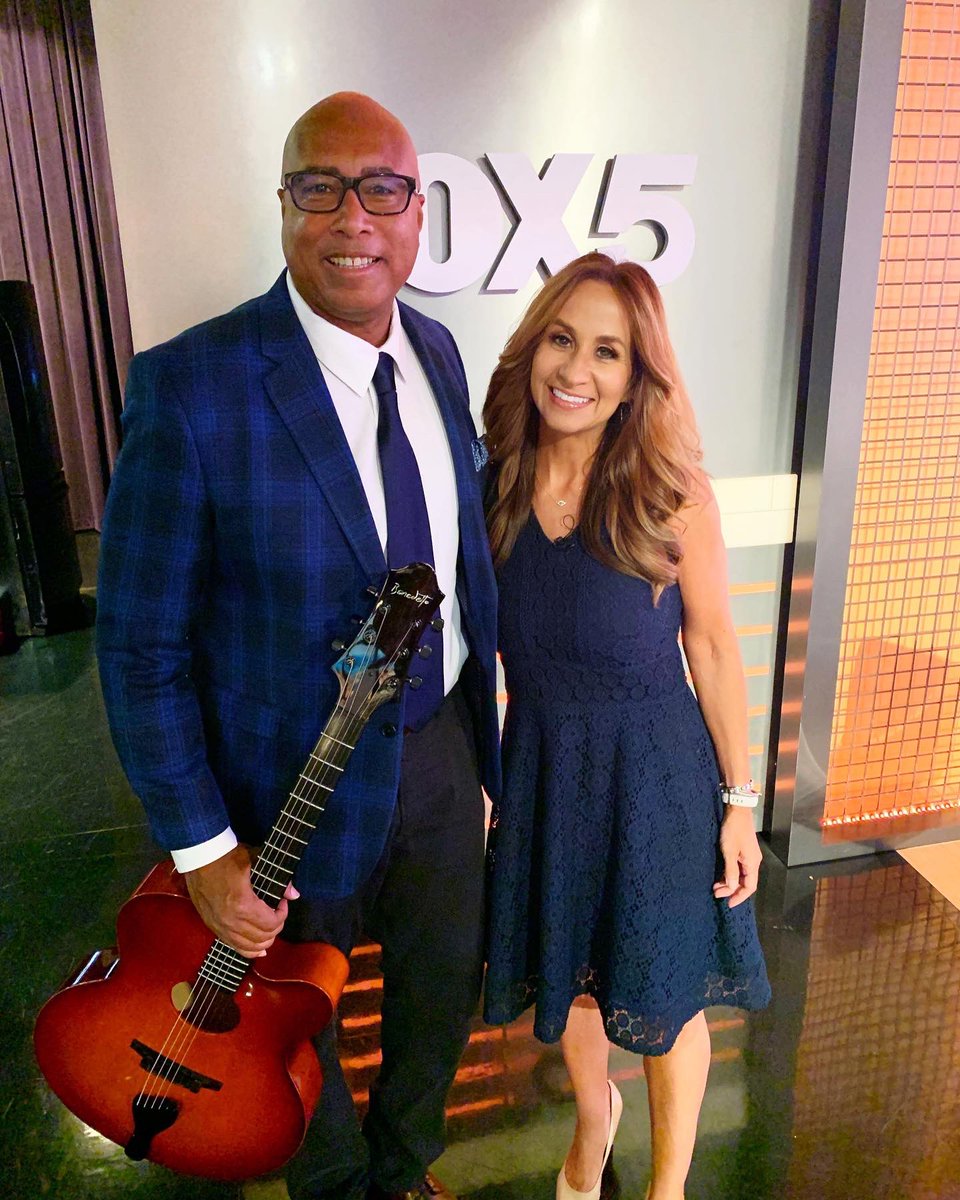 Love when a family friend visits Good Day New York! ¡Hola @bw51official! ⚾️😃