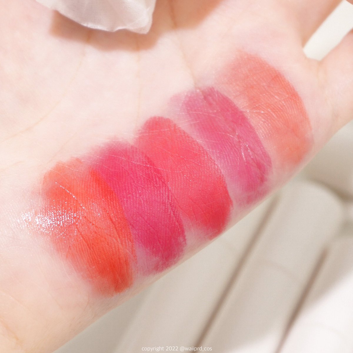 bbia glow lip tint 2 ลิปทินต์รุ่นล่าสุด มี 5 สี เป็นโทนสดใสๆ น่ารักมากกก ฟินิชวาวๆโกล์วๆเลย ความติดทนคูณล้านนน 🥹💖 คอลนี้สีปุ๊กปิ๊กสุด น่ารักกว่าที่เคยมีมาเยอะเลยยย สเตนตรงตามสีลิปเลยนะ แนะนำจริงงงงง รูป 3 คือเอาทิชชู่เช็ดไปที สเตนสีเว่อมากนะ 😂