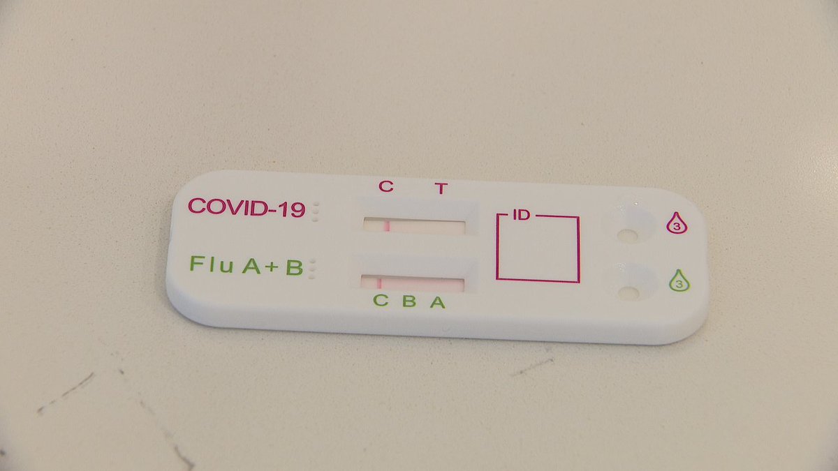 G24Noticias's tweet photo. Xa á venda nas farmacias os tests combinados de autodiagnóstico de covid e gripe https://t.co/6wYMmmBnd9 https://t.co/o9QkGQ8ZjT