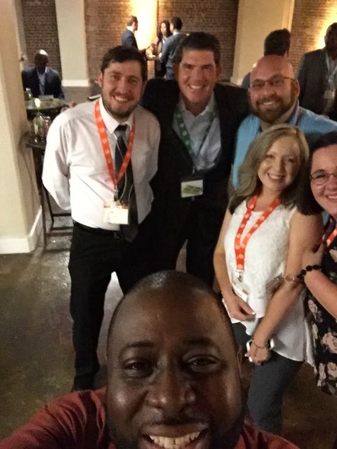 Tim Hicks tweet media