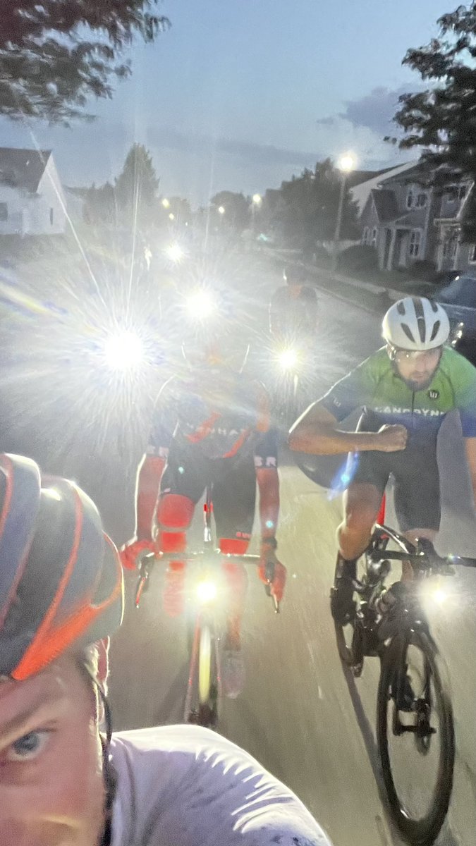 burnhamracing's tweet photo. #alwaysroad
#sometimesbros
#sunrise
#dwr https://t.co/jKpsGvy0Nm