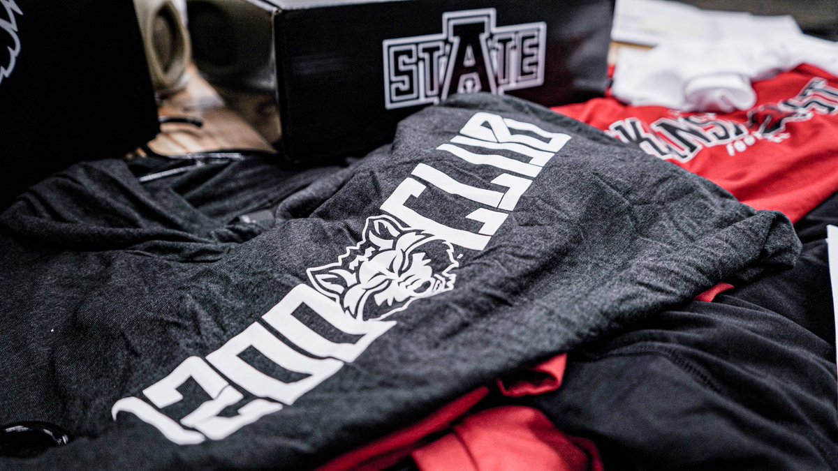 AStateFB's tweet photo. NFL CARE PACKAGES ON THE WAY✈️🐺
#WolvesUp x #ADifferentBreed x #StAteMade https://t.co/1iwGCrKEDJ