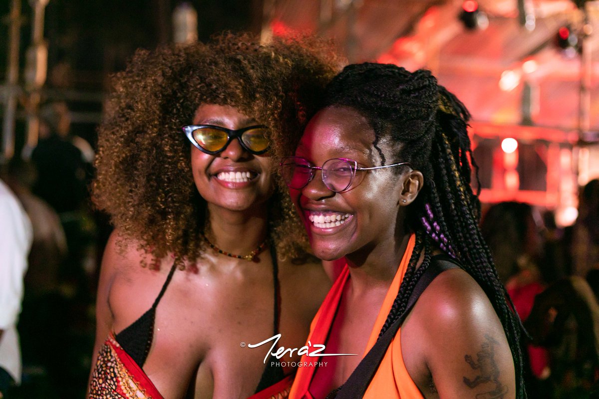 lenomade_noir's tweet photo. Smiles, Hues & Beaus from days 2,3 at #NyegeNyege22
#Itanda #Itandafalls #NyegeNyege2022
#Jinja https://t.co/zuIPoTYKq9