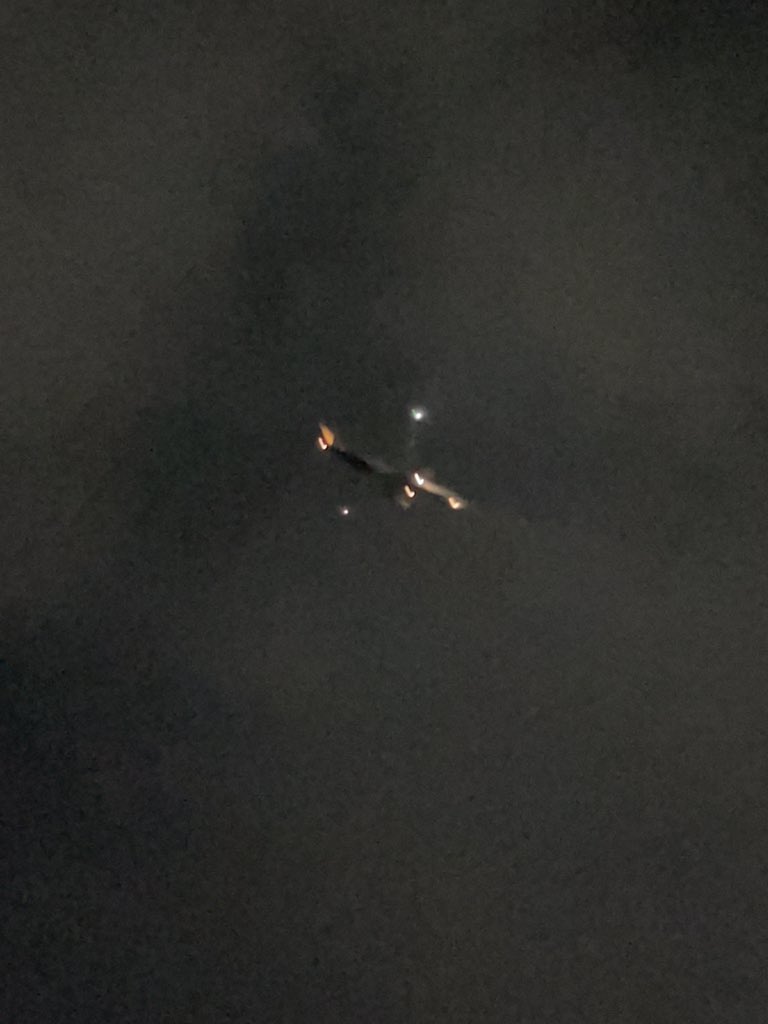 Wayv lewat atas rumah gueee😭😭😭 #SelamatDatangWayV