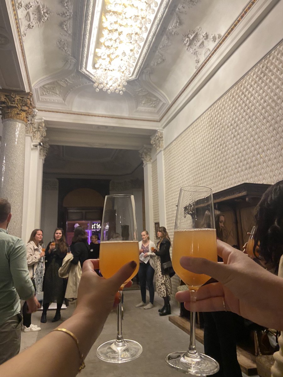 tiah_oates's tweet photo. What a fantastic meeting #EMDS2022,  some amazing research and a chance to discuss science in person! Thank you for getting everyone together, it’s good to be part of the macrophage community 🥼@EuMacDcSoc https://t.co/uuff8gIwwV