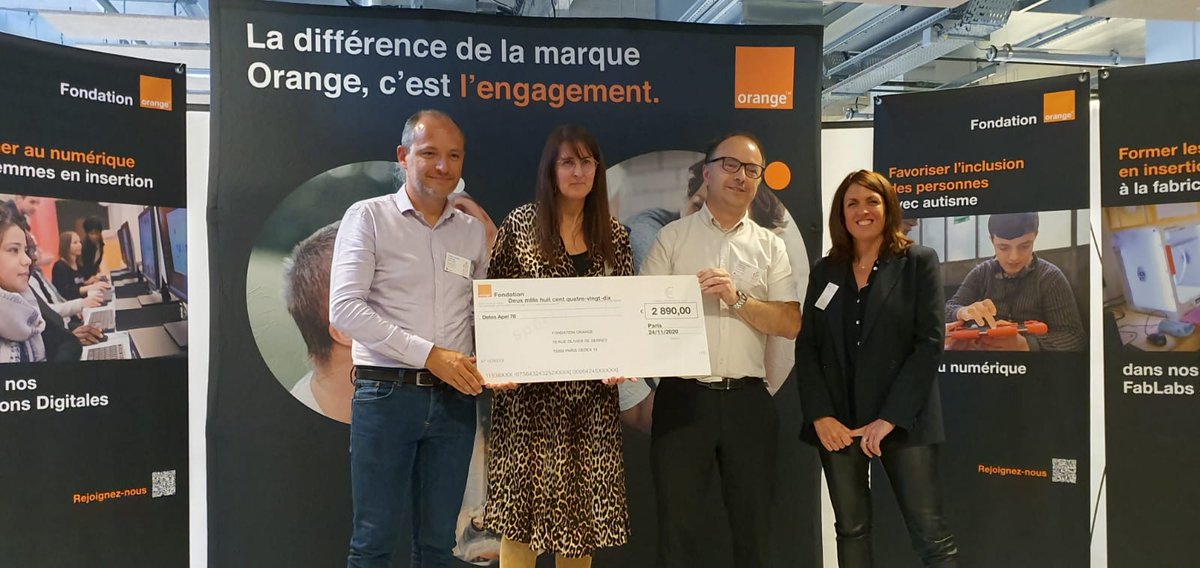 OrangeIDF's tweet photo. Delos APEI 78 propose des ateliers de musicothérapie aux des enfants porteurs de troubles autistiques.
Ces ateliers soutenus par la @FondationOrange les ouvrent à la musique et plus largement a la #culture.
#austime #TSA #inclusion https://t.co/u7wUKMwxmb