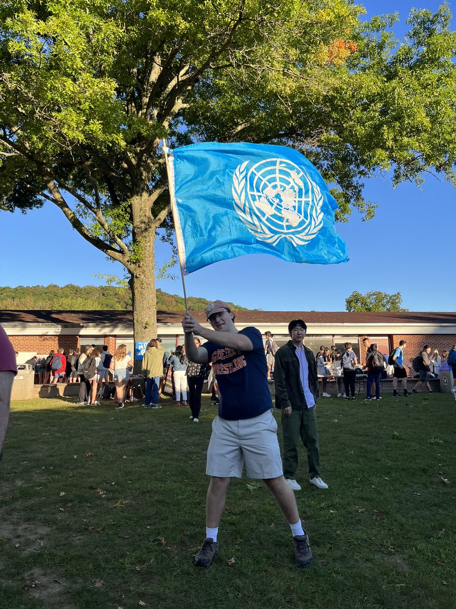 Lauren Olmo tweet media