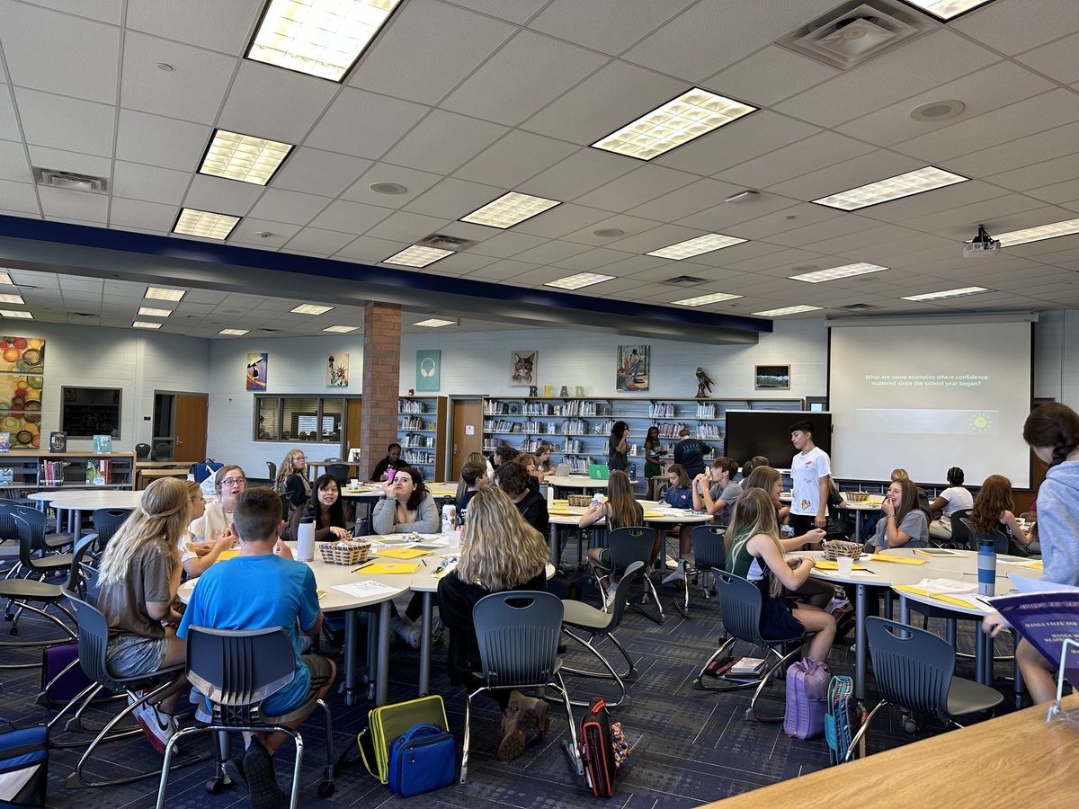 The LMC got to host the first peer mentor meeting of the year, lead by the amazing <a href="/i_am_noticed/">I AM Noticed</a> team!