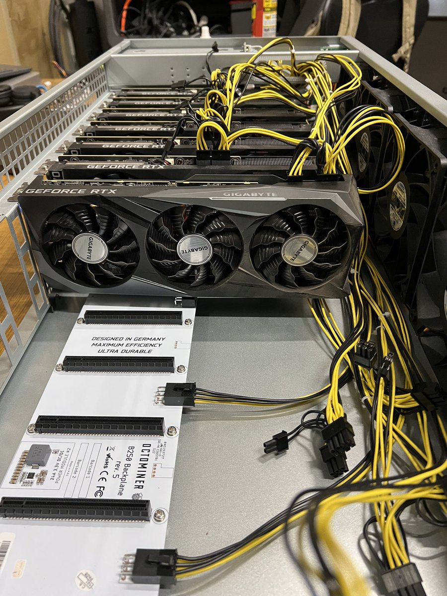acehosttampa's tweet photo. New GPU rigs being built in our #Tampa Data Center 👏 https://t.co/Gsc1z4UOEH
